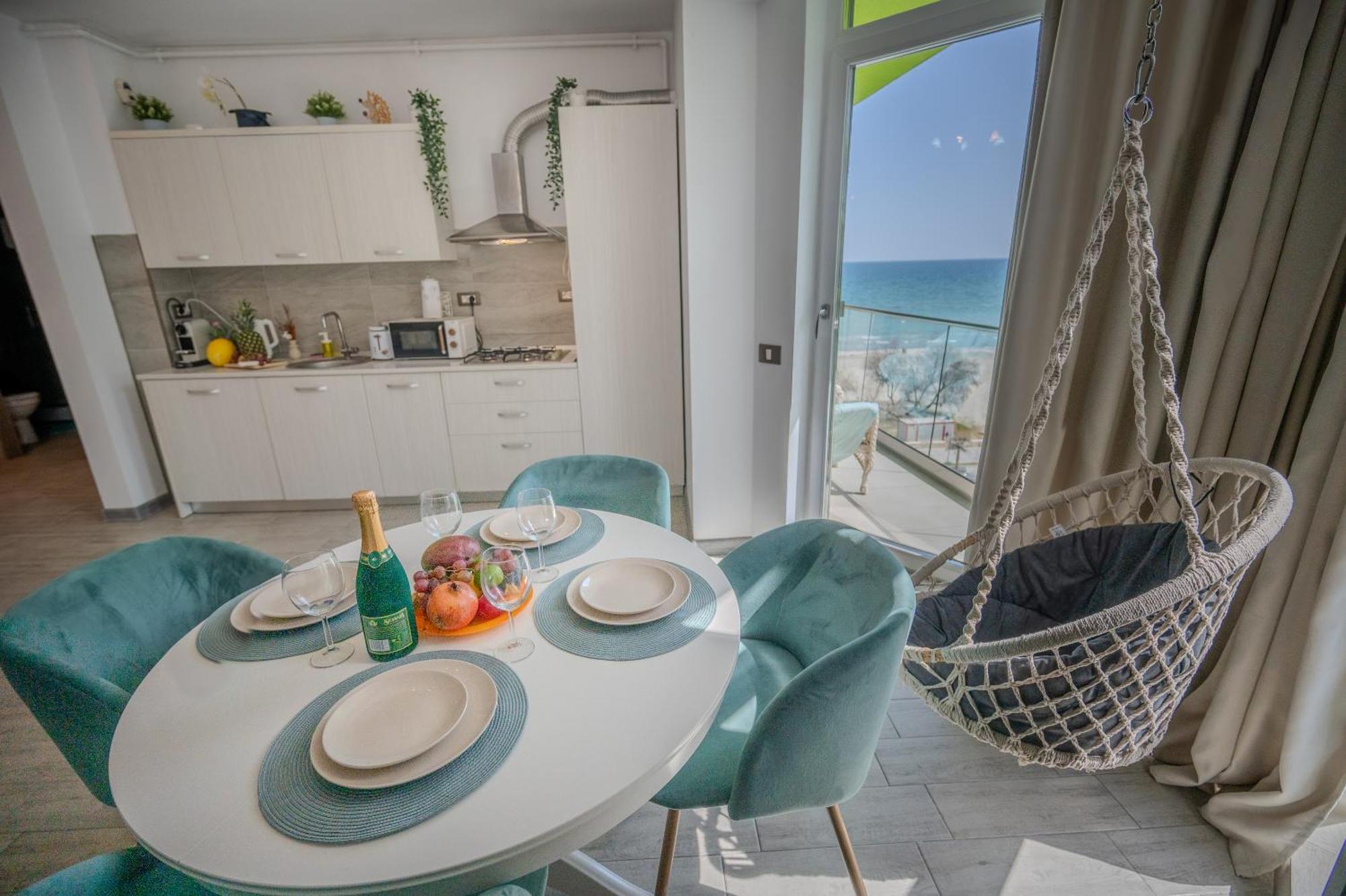 Sara Blu Apartment Spa And Pool Beach Resort Mamaia Exterior foto